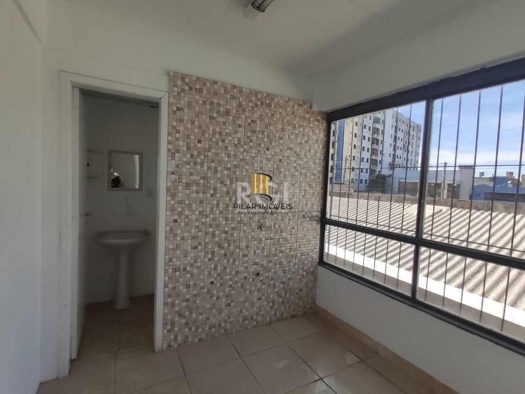 Conjunto/Sala para Venda - 60m², 0 dormitórios, Cohab C