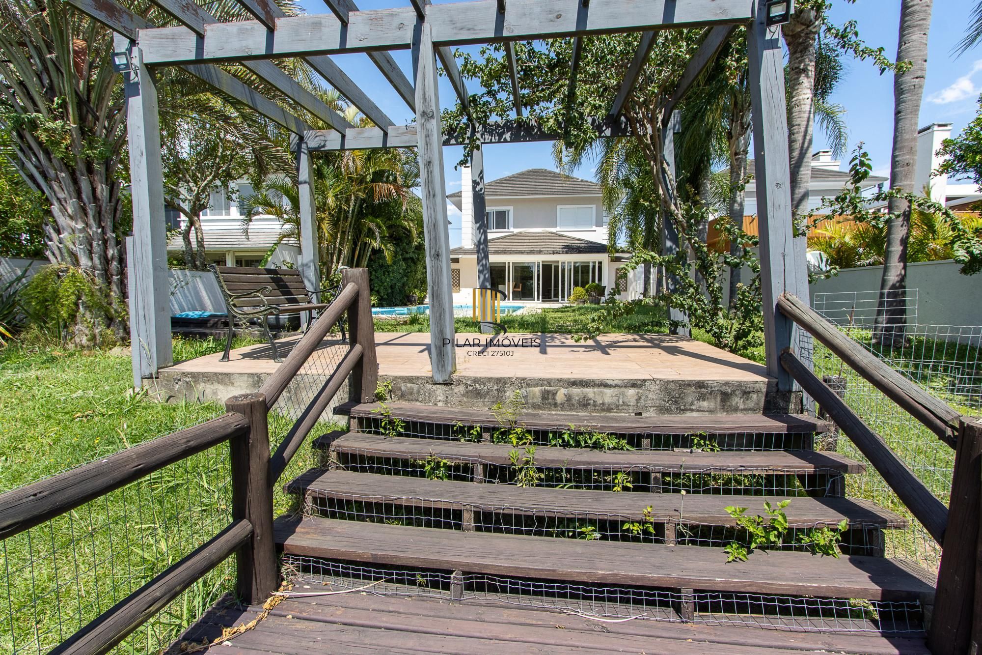 Casa de Condomínio 4 dormitórios no bairro Belém Novo
