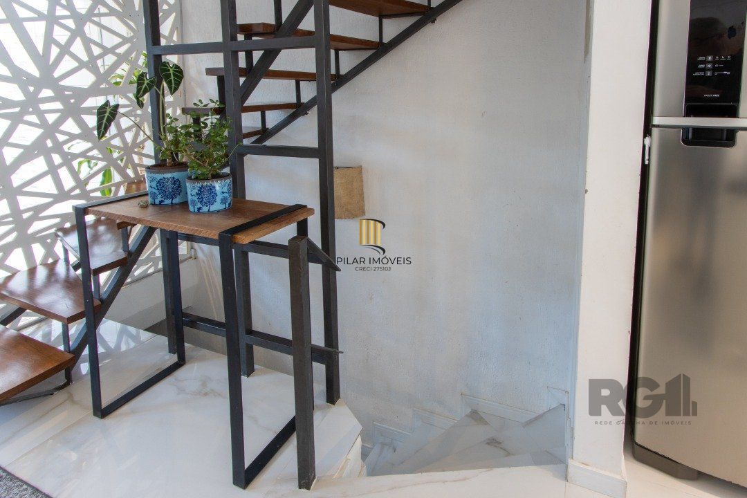 Sobrado com 148,45m², com 2 quartos, suíte, área gormet, vista para o Guaíba, na Vila Conceição.