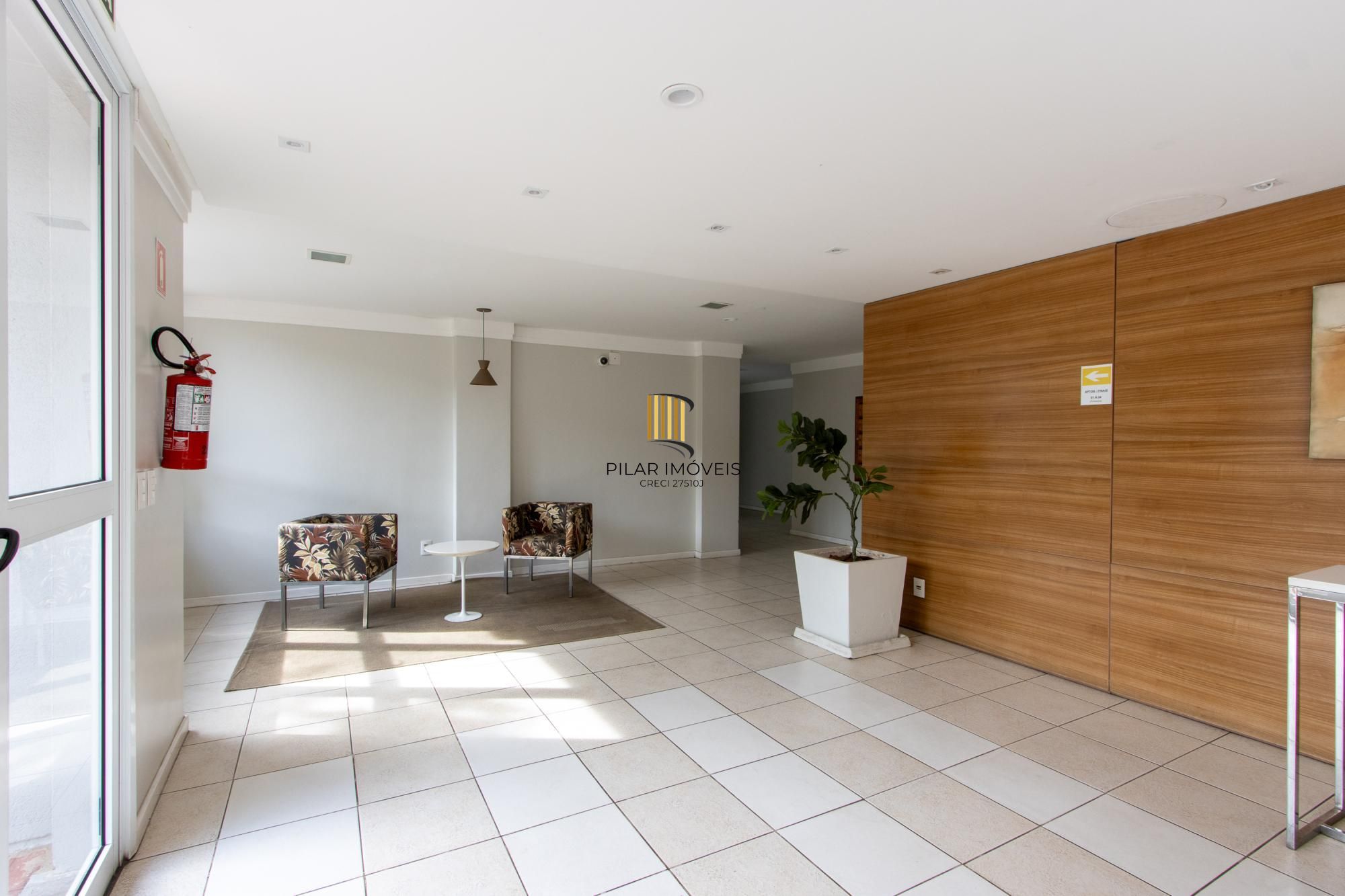 Apartamento no Bairro Cristal de 3 dormitórios,1 Suíte, Semi mobiliado com 1 vaga escriturada