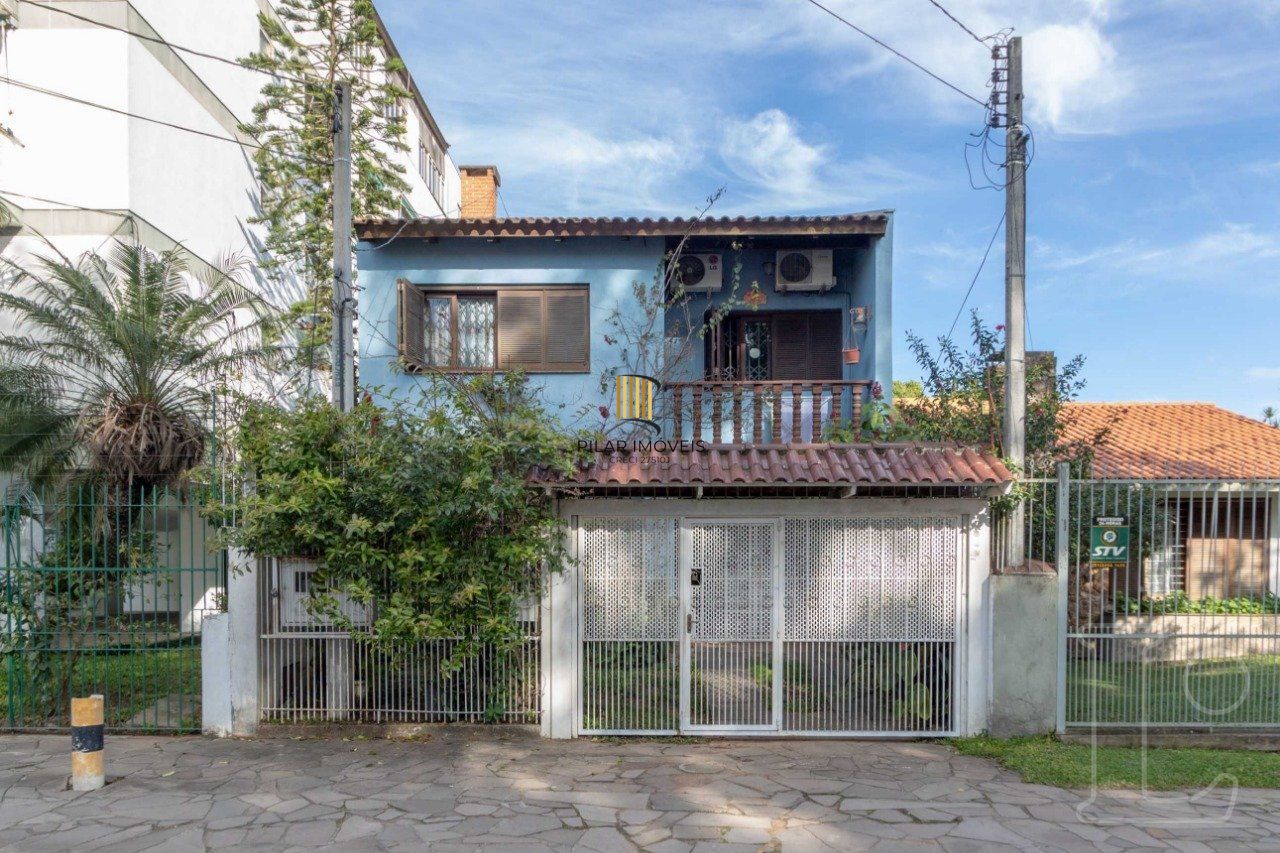 Sobrado para Venda - 241m², 4 dormitórios, sendo 1 suites, 1 vaga - Camaquã - Pilar Imóveis
