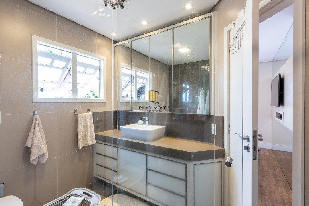 Casa Condominio para Venda - 210.69m², 3 dormitórios, sendo 2 suites, 4 vagas - Jardim Isabel