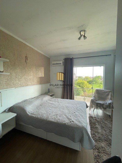 Casa 2 dormitórios no bairro Guarujá