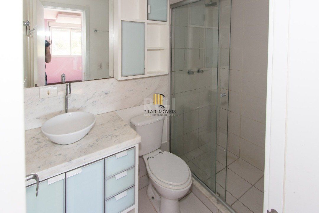 Apartamento | Bairro Cristal | 2 dormitórios | Suíte |  Semi mobiliado |  1 vaga escriturada