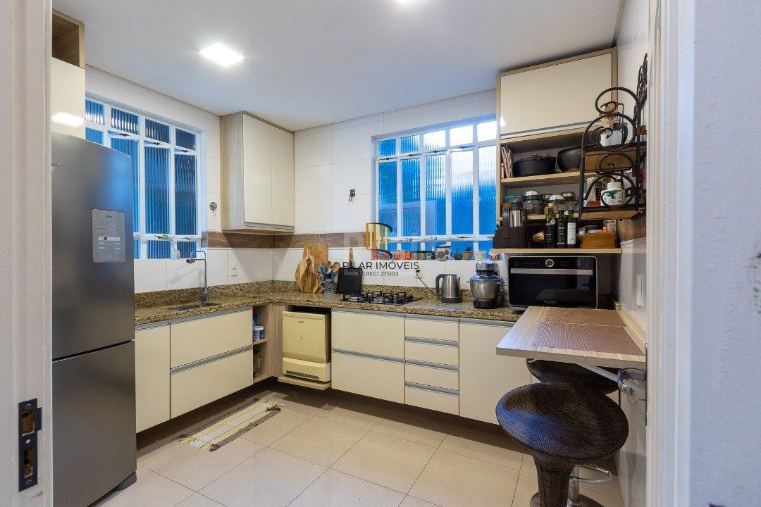 Casa para Venda - 200m², 3 dormitórios, sendo 1 suites, 2 vagas - Vila Assunção
