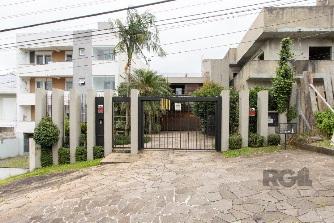 Casa 4 dormitórios no bairro Cristal - Pilar Imóveis