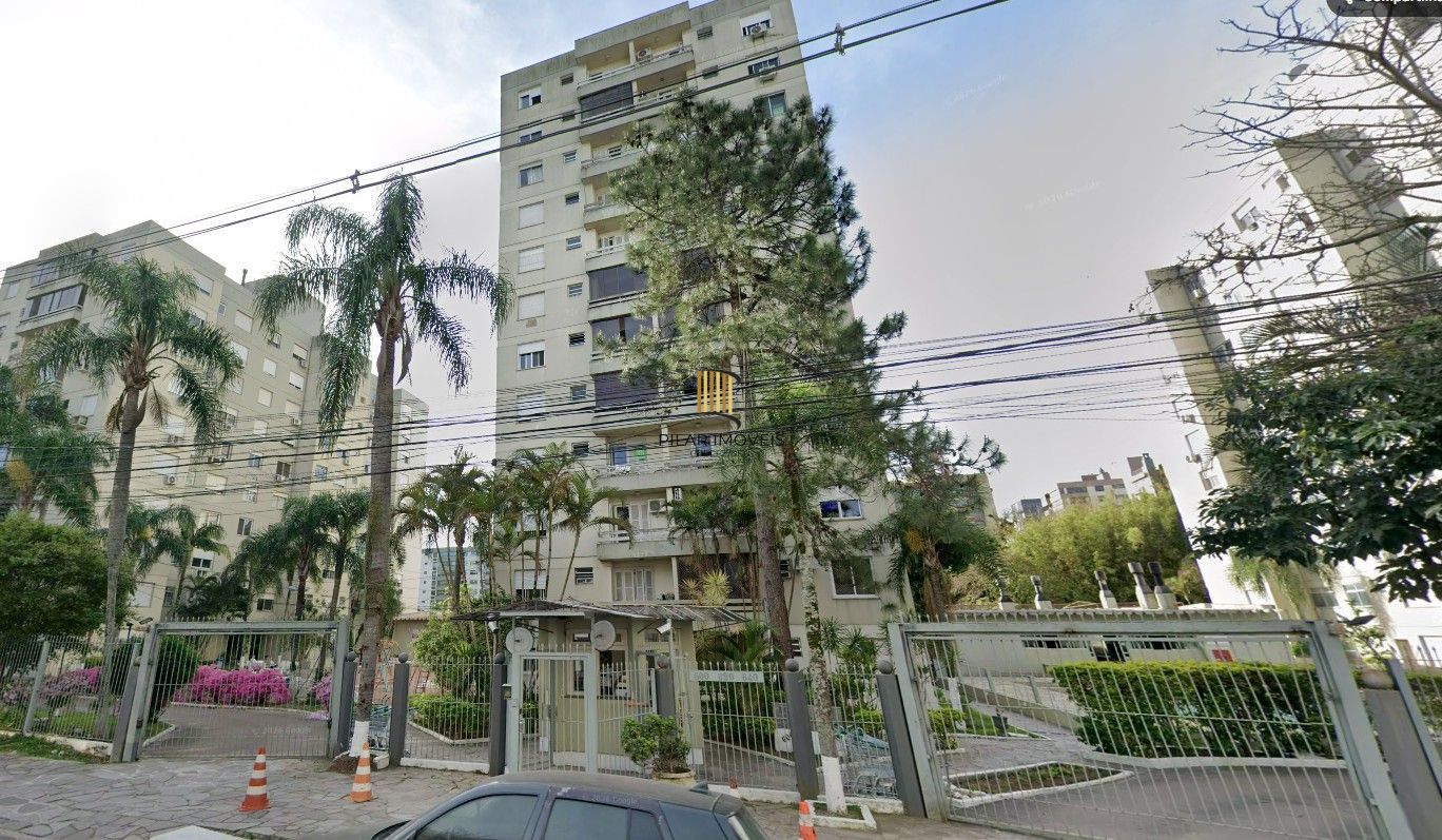 Apartamento de 2 dormitórios, 1 banheiro no bairro Trsiteza.