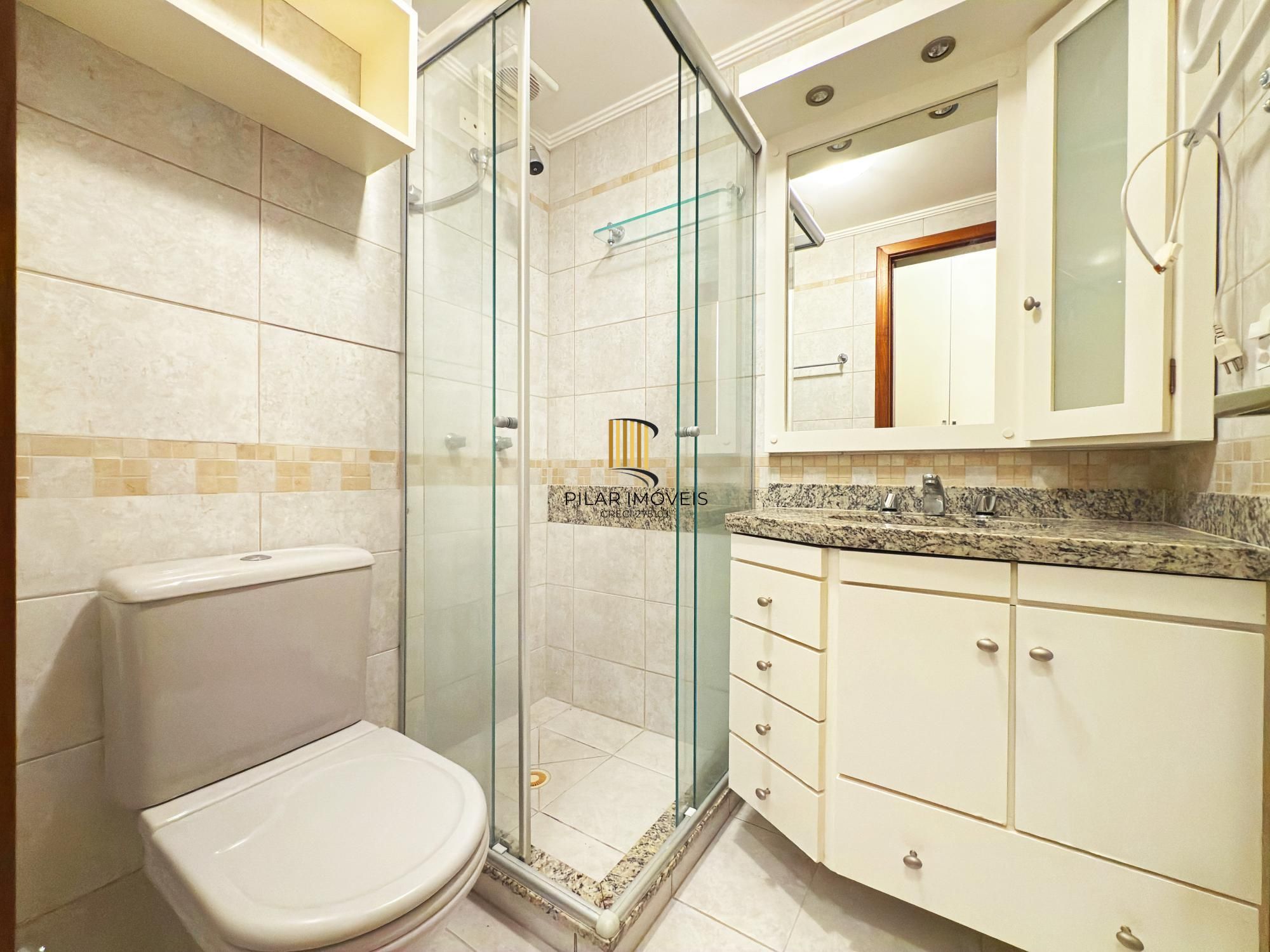 Apartamento desocupado, 2 quartos (1 suite), 2 vagas - Bairro Tristeza