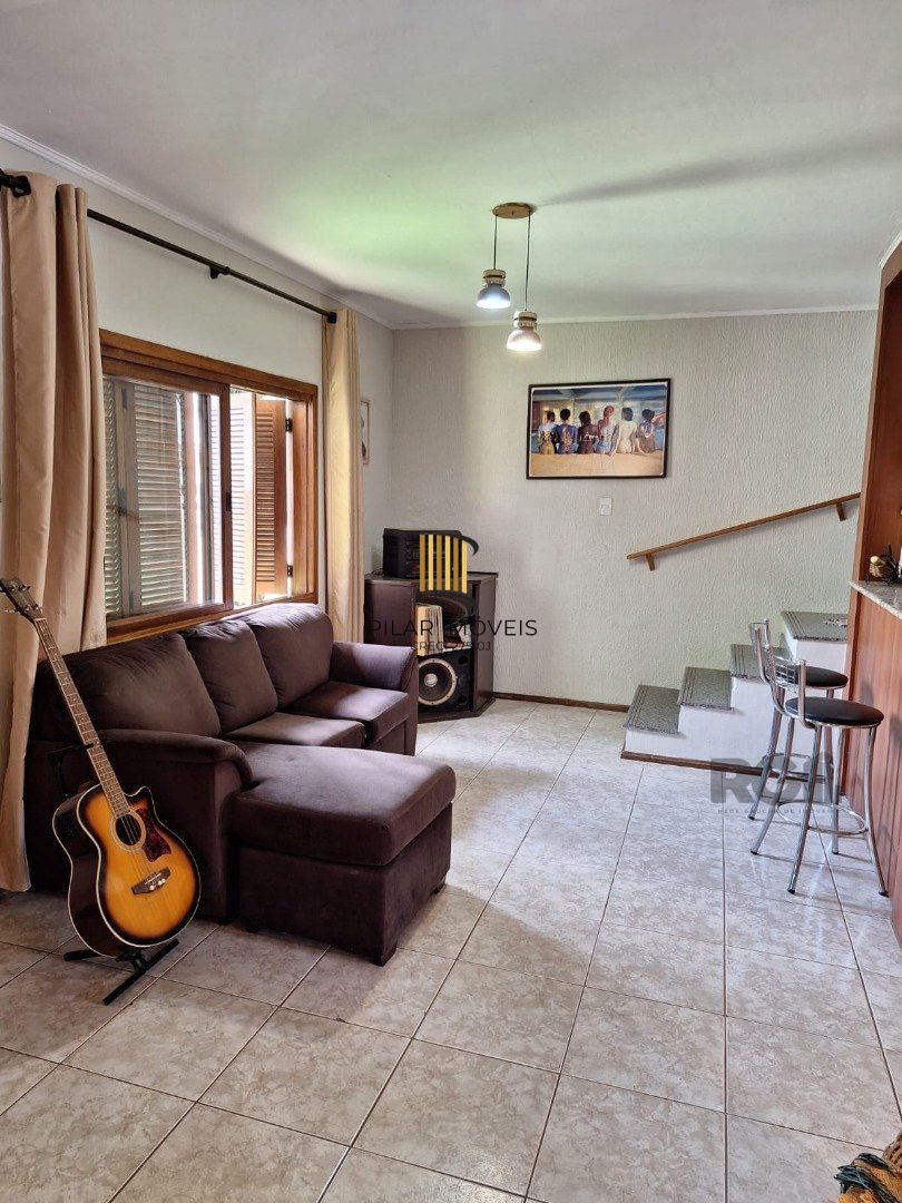 Casa 3 dormitórios no bairro Jardim Algarve
