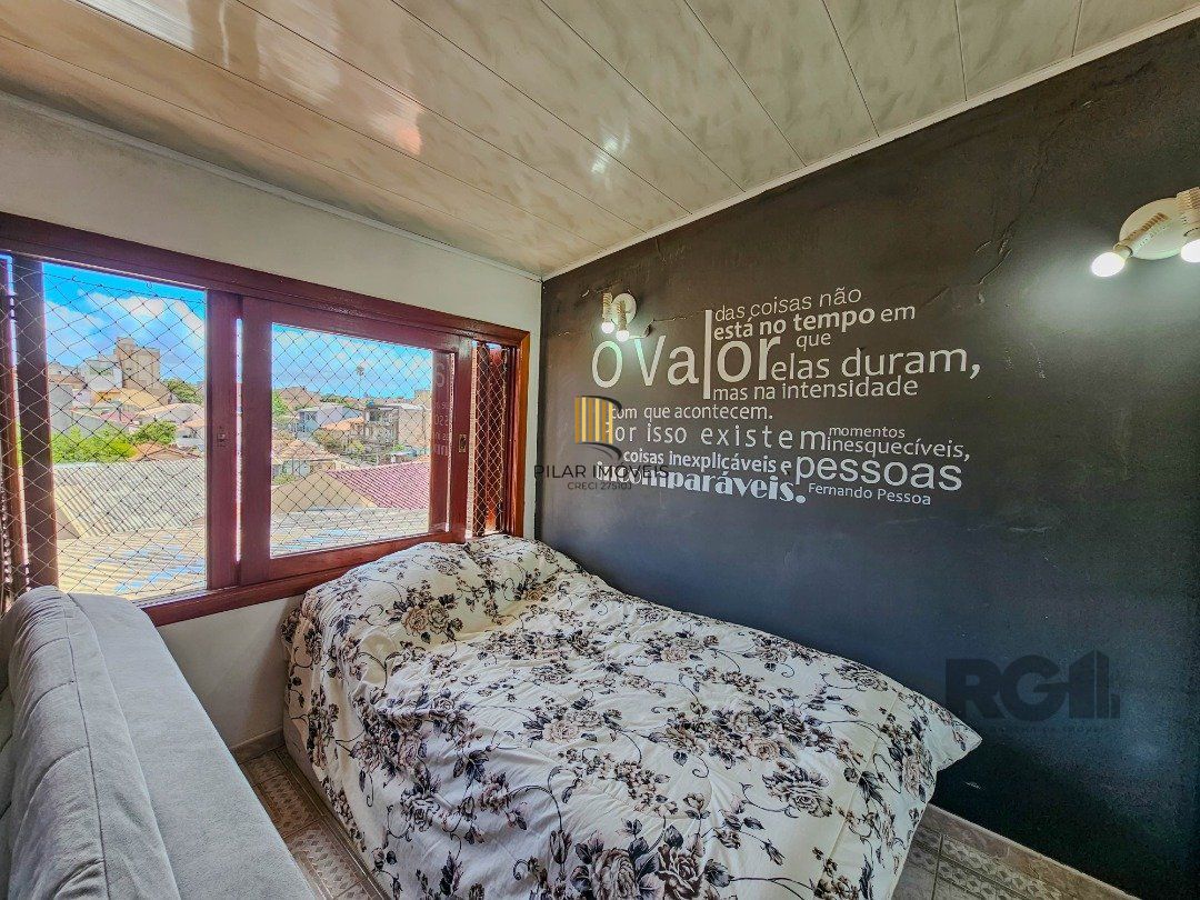 Casa em Condomínio 4 Dormitórios na Glória!!