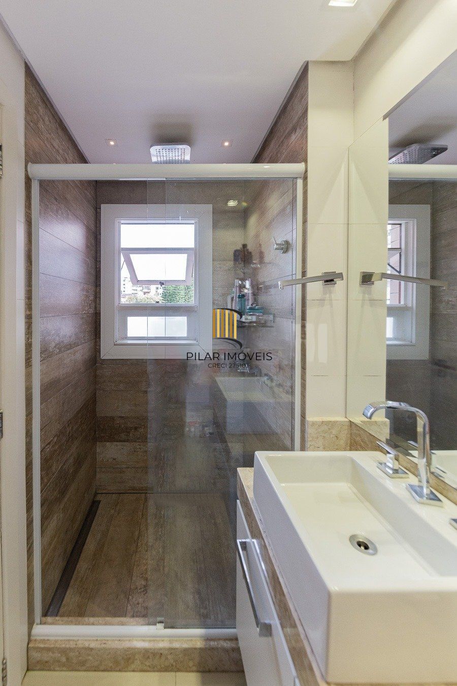 Apartamento Garden com 169m² e 2 dormitórios, 1 suíte, 2 vagas no bairro Petrópolis