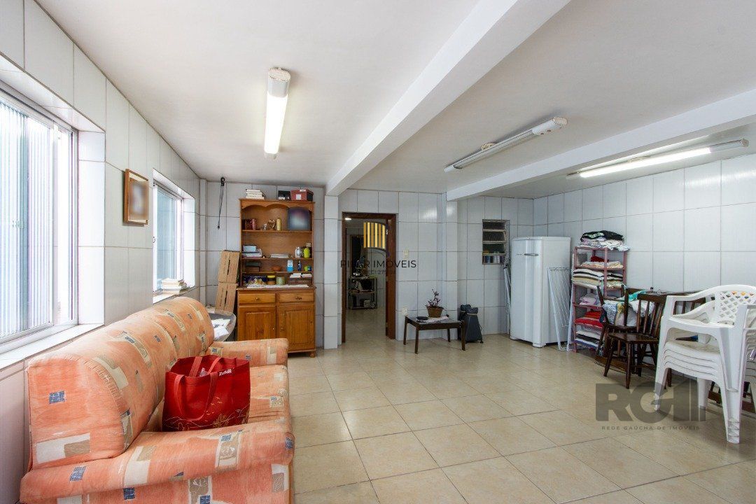 Casa 2 Dormitório(s) Bairro Cavalhada