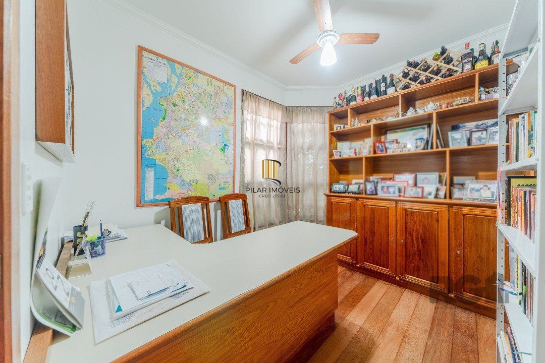 Casa para Venda - 646m², 4 dormitórios, sendo 2 suites, 4 vagas - Jardim Isabel