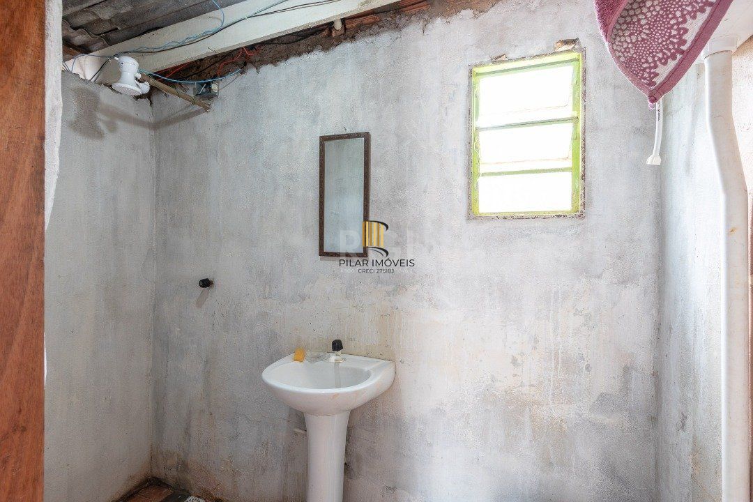 Casa para Venda - 161m², 3 dormitórios, 3 vagas - Nonoai