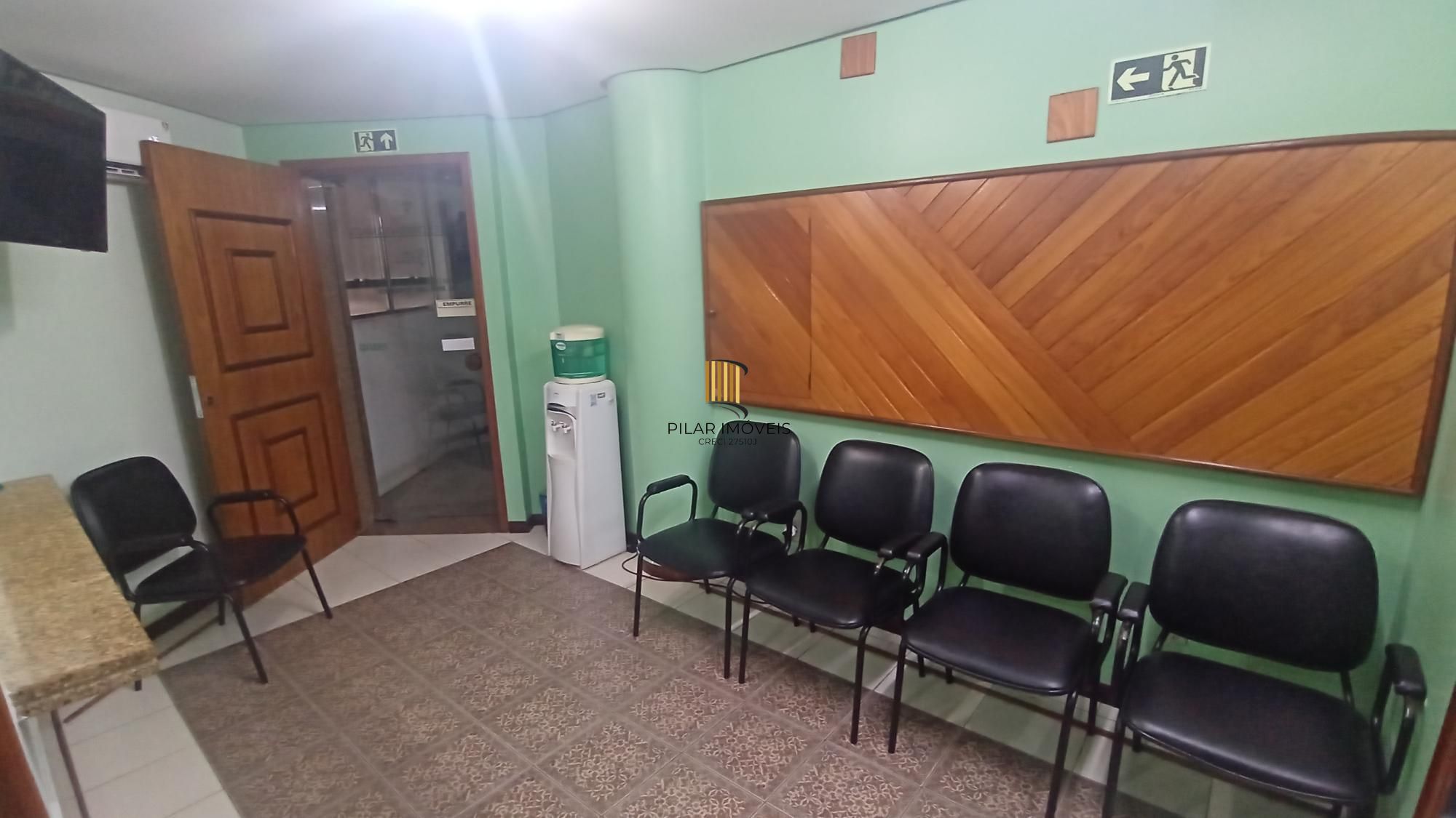 Imóvel comercial com 3 salas e recepção no Centro Histórico