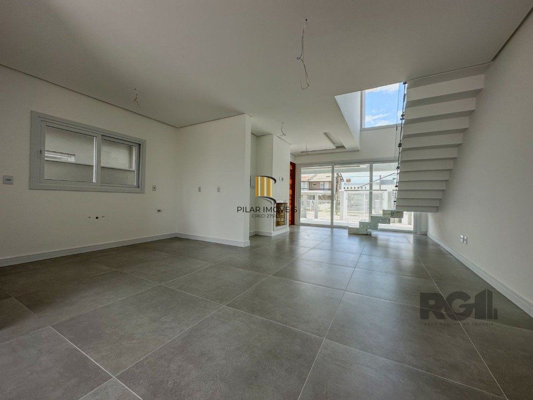 Casa 3 dormitórios no bairro Zona Nova