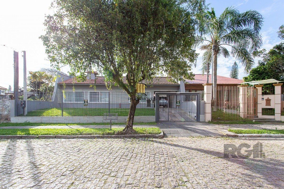 Casa 4 dormitórios no bairro Jardim Isabel