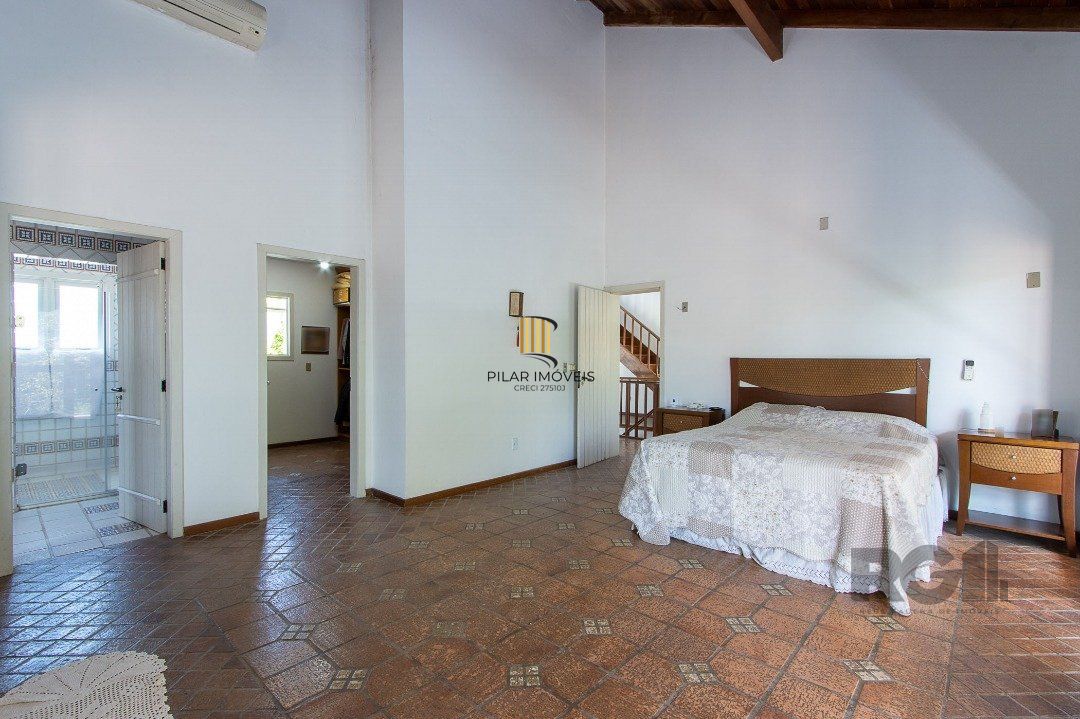 Casa 4 dormitórios no bairro Jardim Isabel