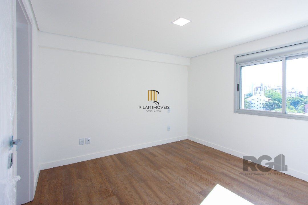 Apartamento em Porto Alegre no Bairro Petrópolis, de 2 quartos, semi mobiliado.