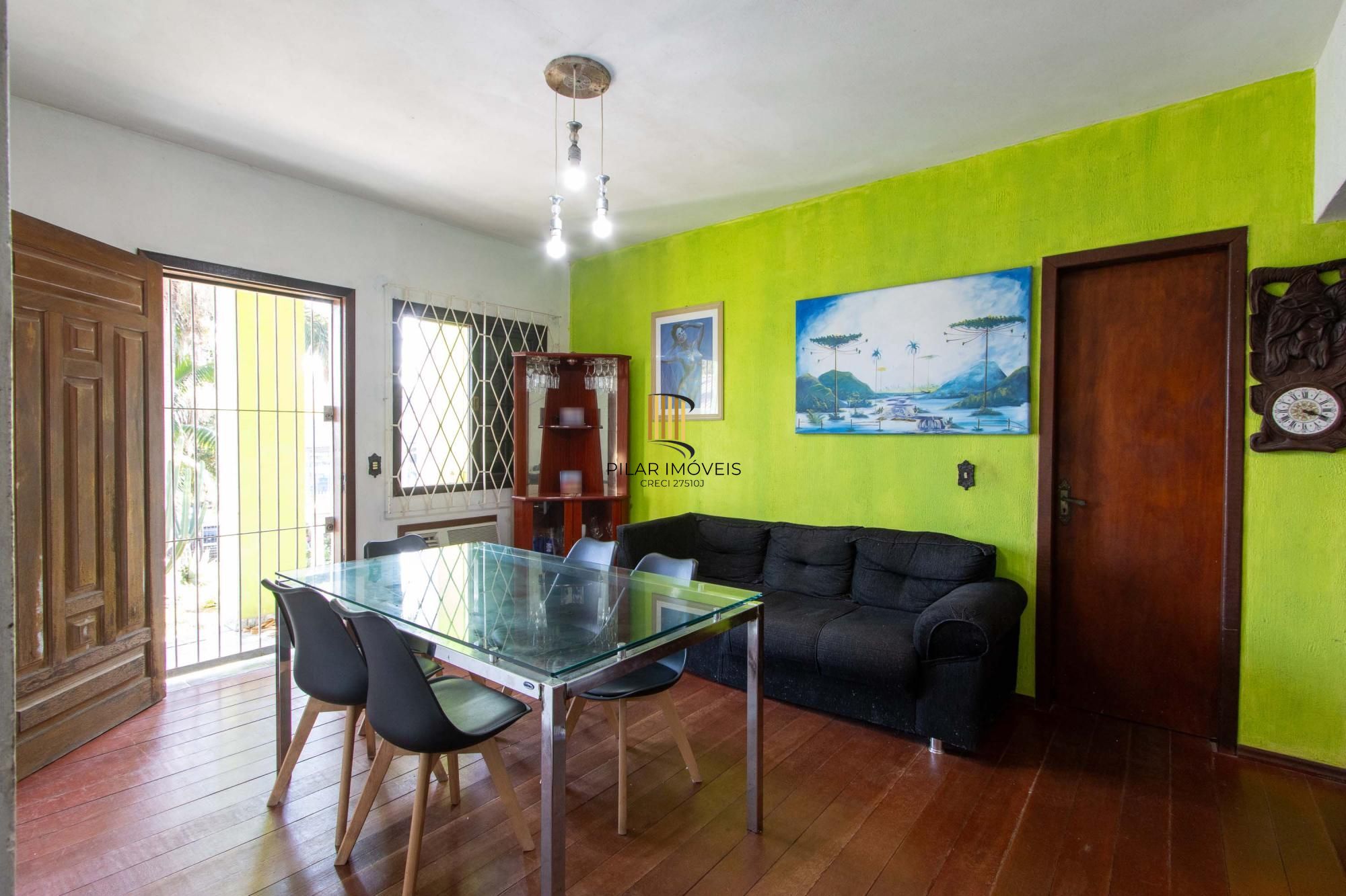 Casa 3 dormitórios no bairro Espírito Santo