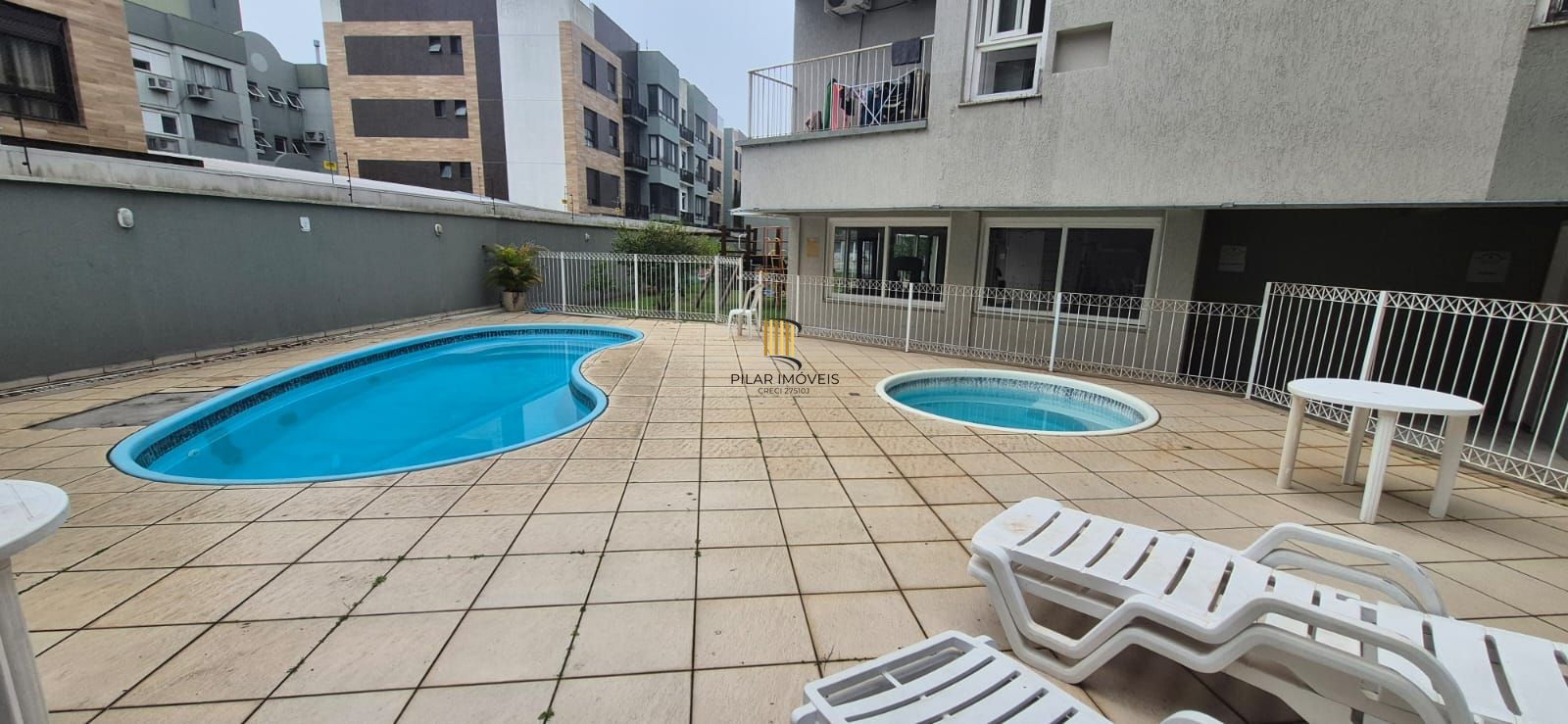Apartamento de 3 dormitórios, 1 suíte e 1 vaga de garagem no bairro Pedra Redonda.