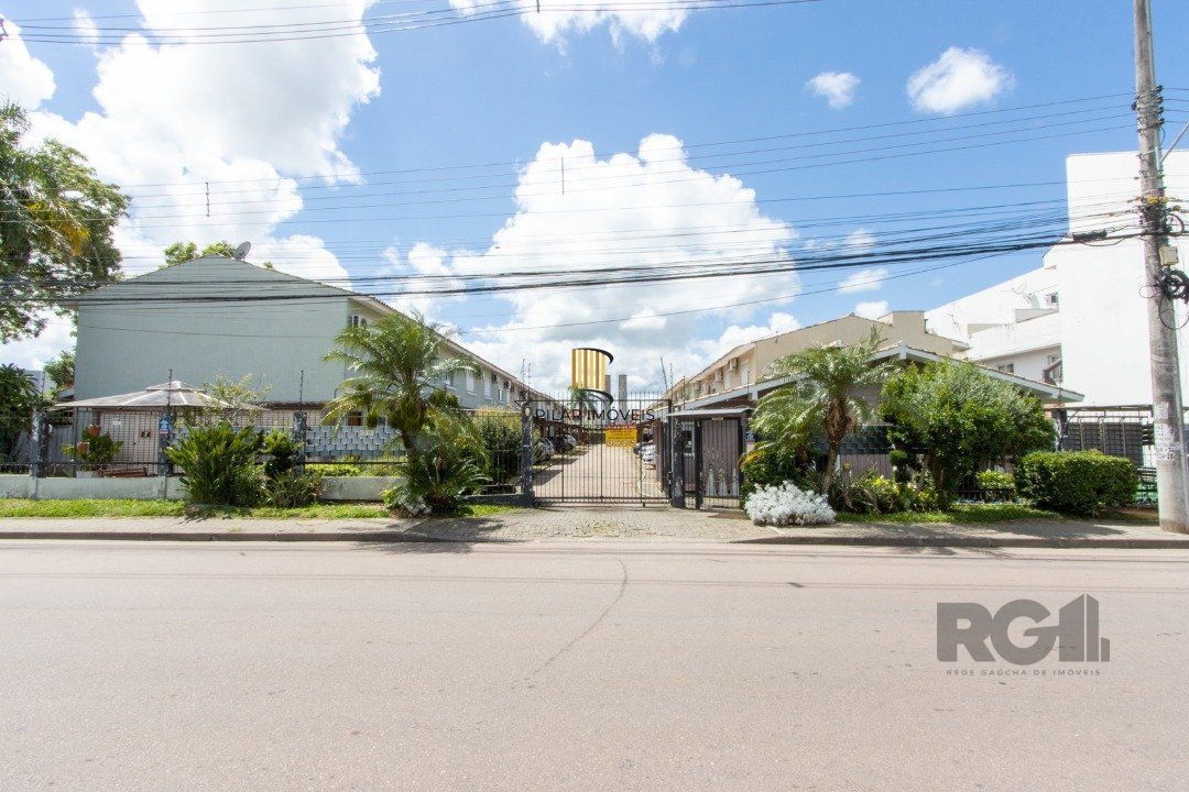 Casa de Condomínio 2 dormitórios no bairro Aberta dos Morros