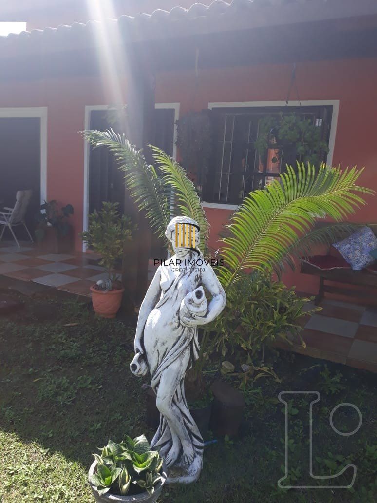 Casa para Venda - 114m², 2 dormitórios, sendo 1 suites, 2 vagas - Zona Nova