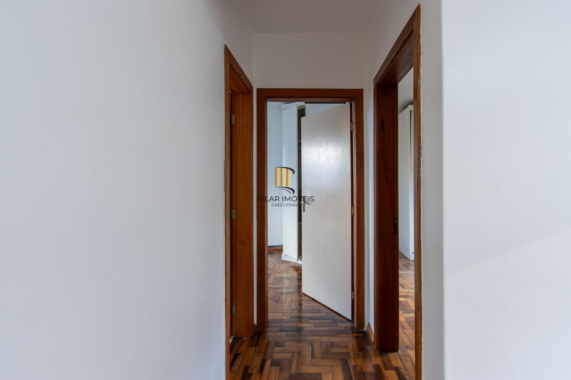 Apartamento de 2 dormitórios no bairro Camaquã.