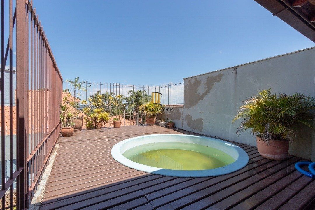 Casa em condomínio fechado para venda no bairro Jardim Isabel, com aproximadamente 197m² de área privativa,.
