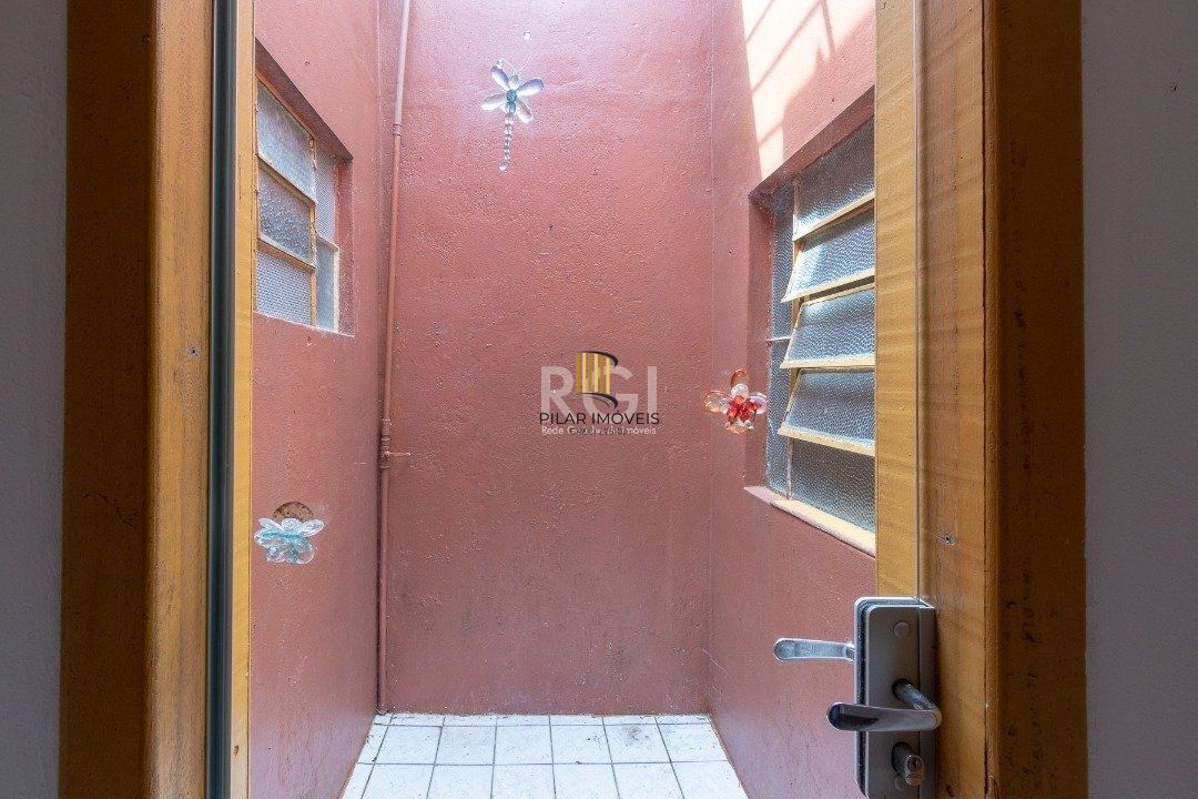 Casa para Venda - 50m², 2 dormitórios, 1 vaga - Cavalhada