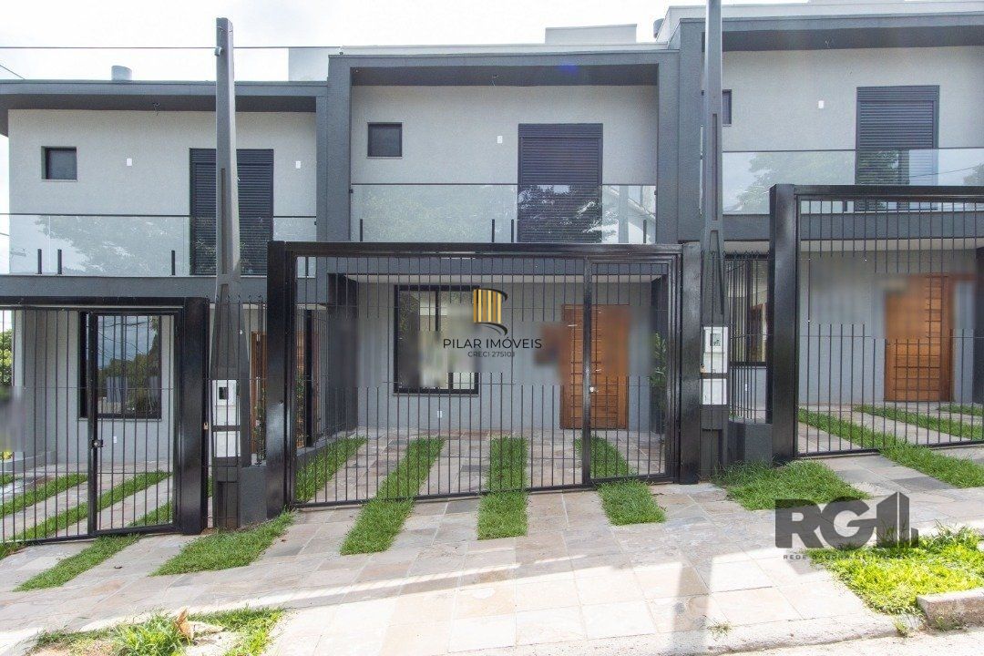 Sobrado novo  no Bairro Tristeza, 3d, 1 suite, churrasqueira, laveira, vista para o Rio. - Pilar Imóveis