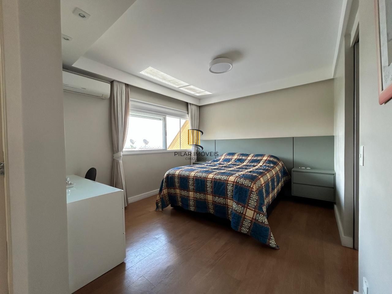 Casa condomínio | 3 dormitórios | 1 Suíte | 240,82 Privativos | 2 Vagas | Bairro Teresópolis