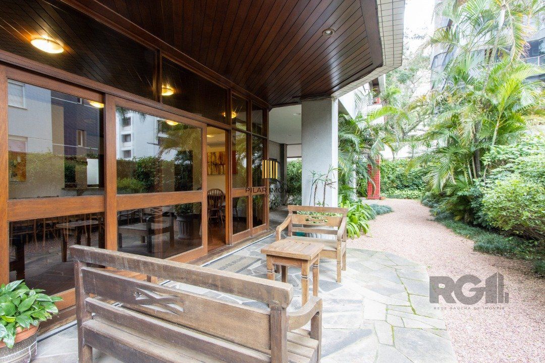 Apartamento 4 dormitórios no bairro Petrópolis
