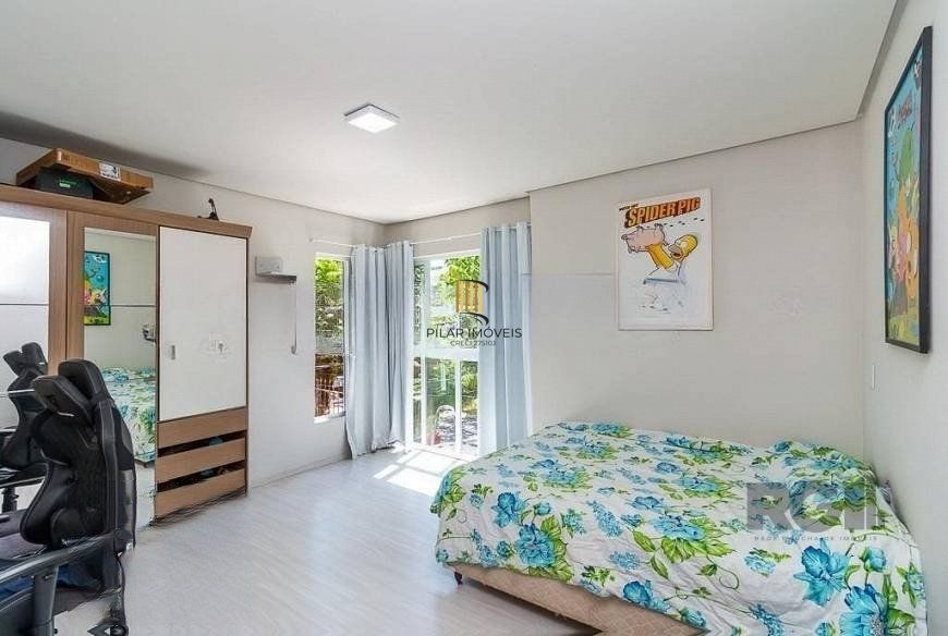 Casa 3 dormitórios no bairro Azenha