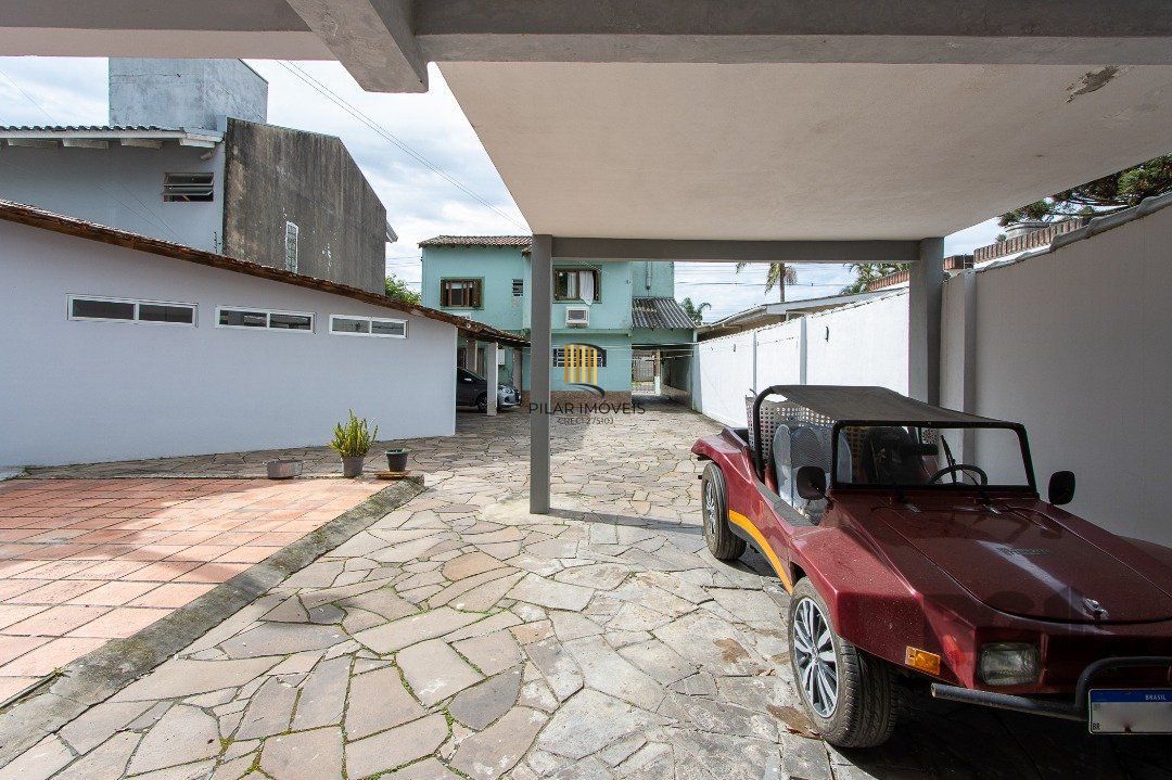 Casa 3 dormitórios no bairro Tristeza
