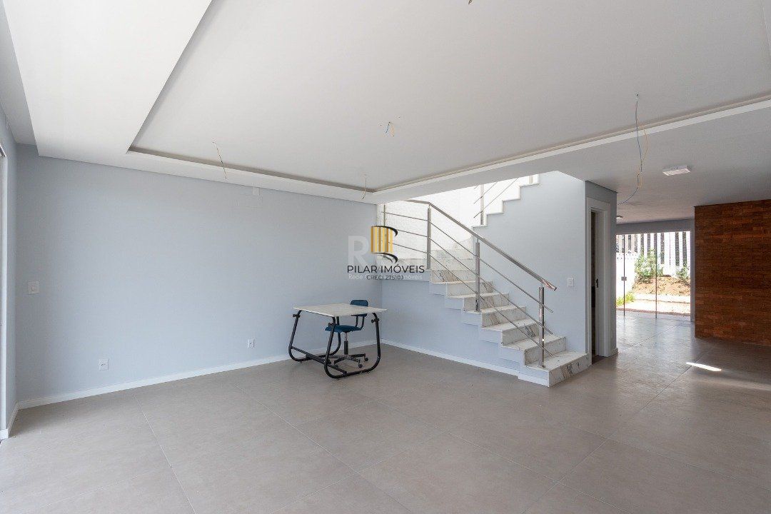 Casa Condominio para Venda - 219m², 3 dormitórios, sendo 1 suites, 2 vagas - Vila Nova
