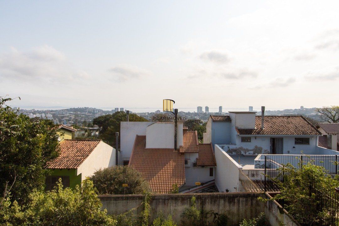 Casa para Venda - 361.95m², 4 dormitórios, sendo 2 suites, 3 vagas - Nonoai