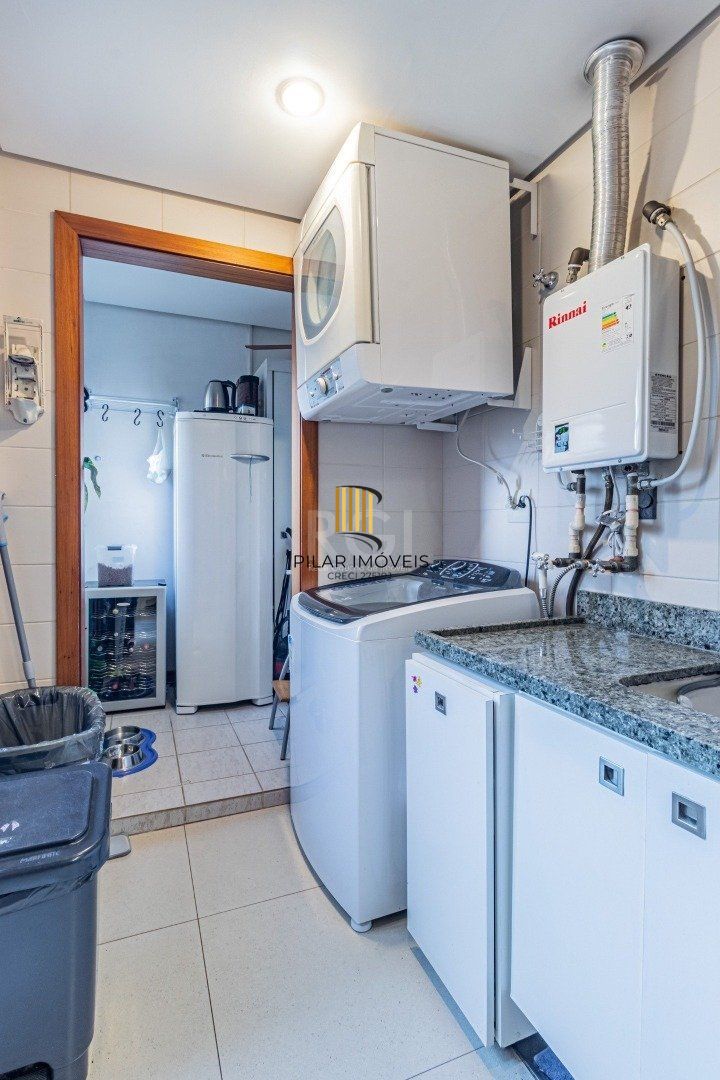 Casa de Condomínio 4 dormitórios no bairro Tristeza