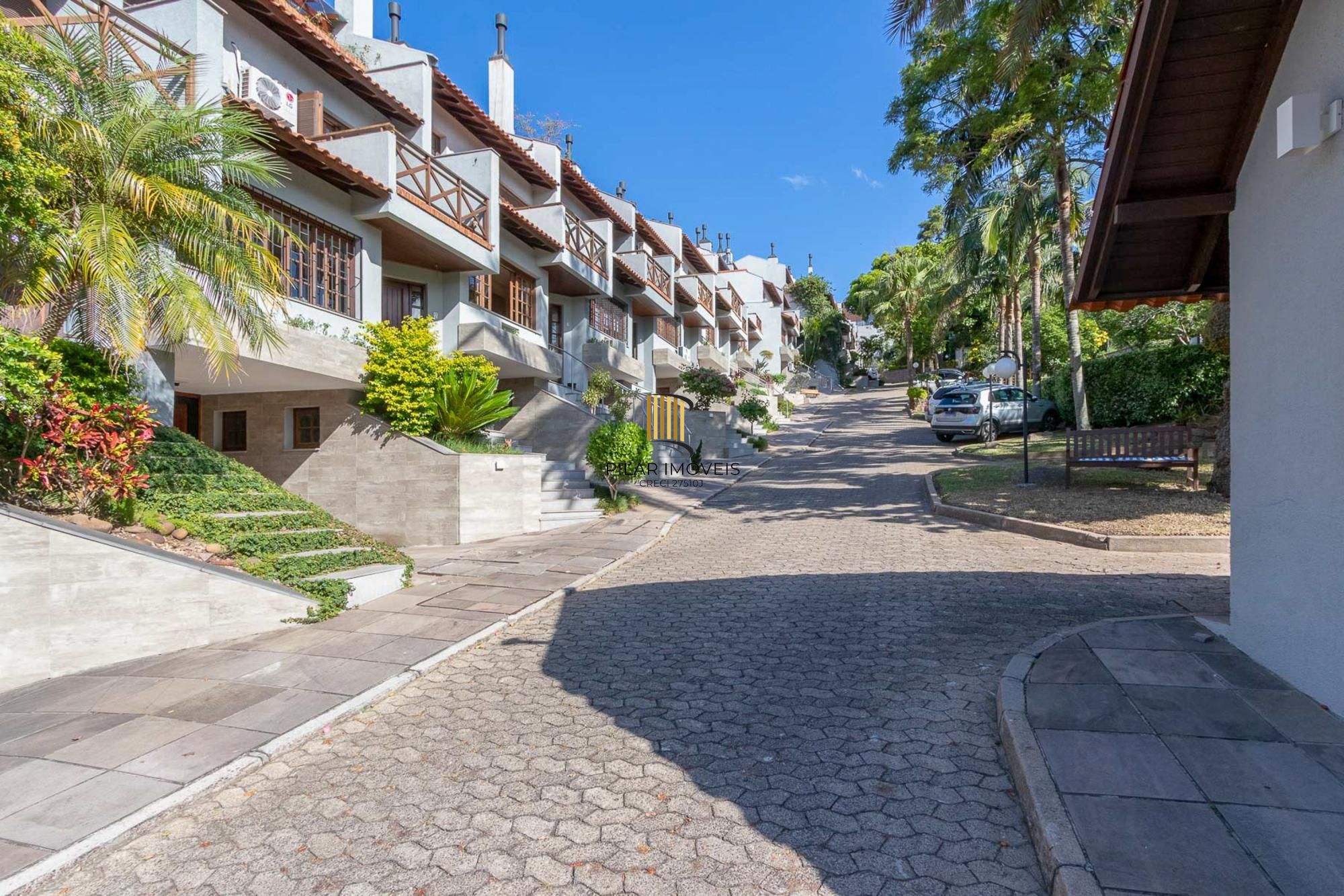 Casa Condominio para Venda - 175m², 3 dormitórios, sendo 1 suites, 4 vagas - Tristeza