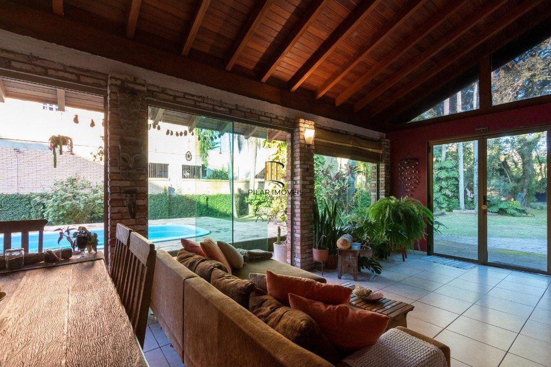 Casa para Venda - 292.21m², 4 dormitórios, sendo 2 suites, 3 vagas - Tristeza