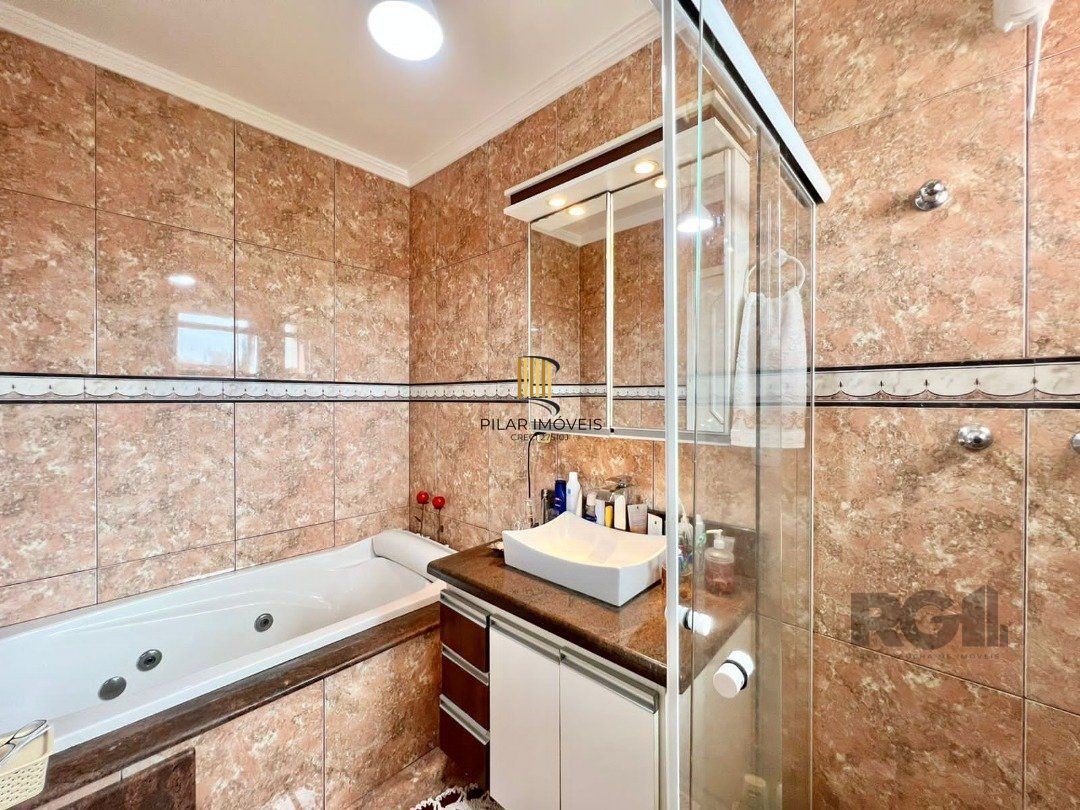 Magnífica casa  linda, 360m2  de  área  construída
