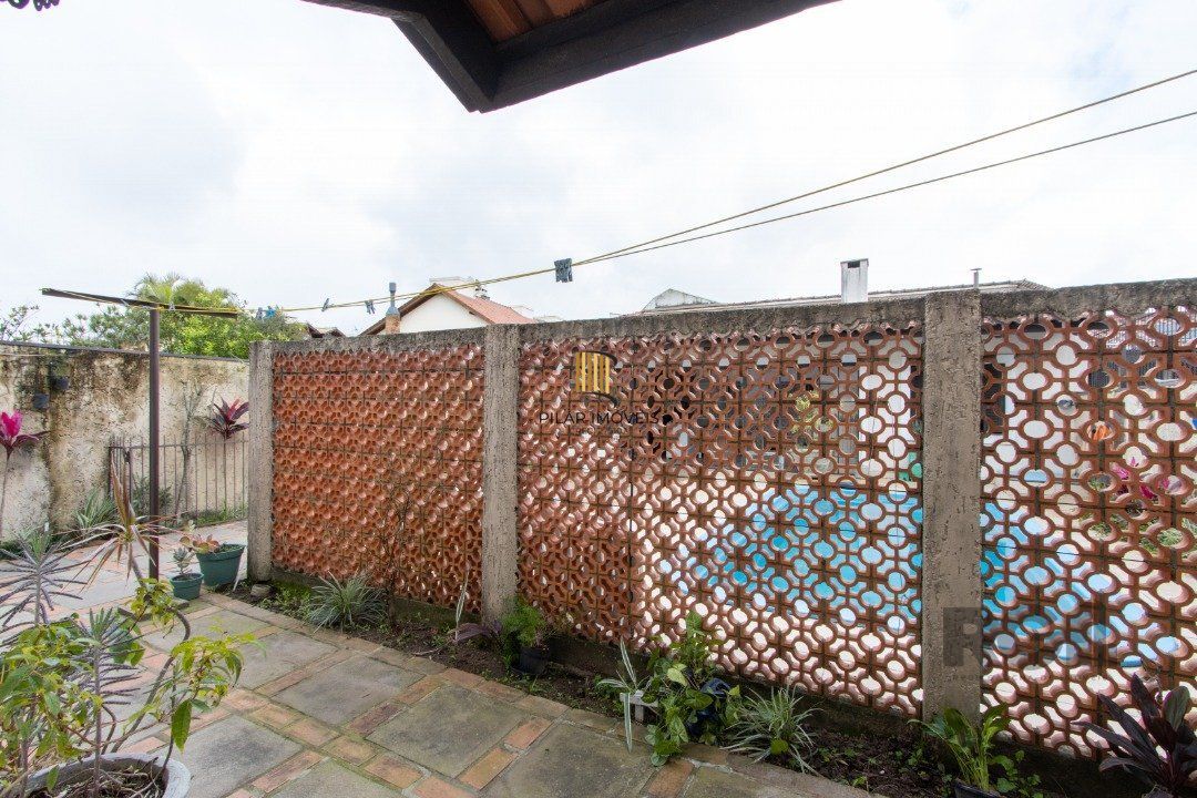 Casa para Venda - 200m², 3 dormitórios, sendo 1 suites, 3 vagas - Jardim Verde
