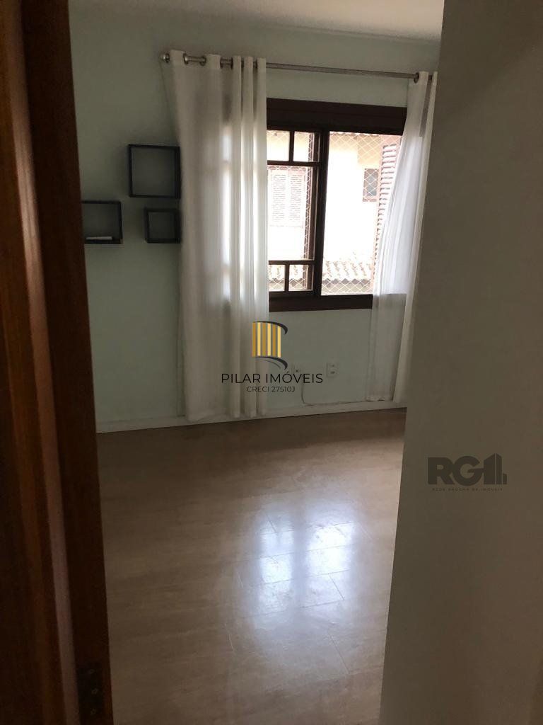 Casa de Condomínio 4 dormitórios no bairro Vila Assunção