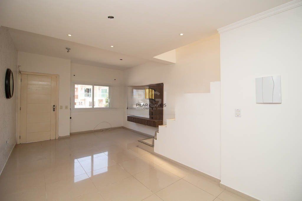 SOBRADO MOBILIADO, 2 QUARTOS, 2 VAGAS - CAMINHOS DO SOL - GUARUJÁ