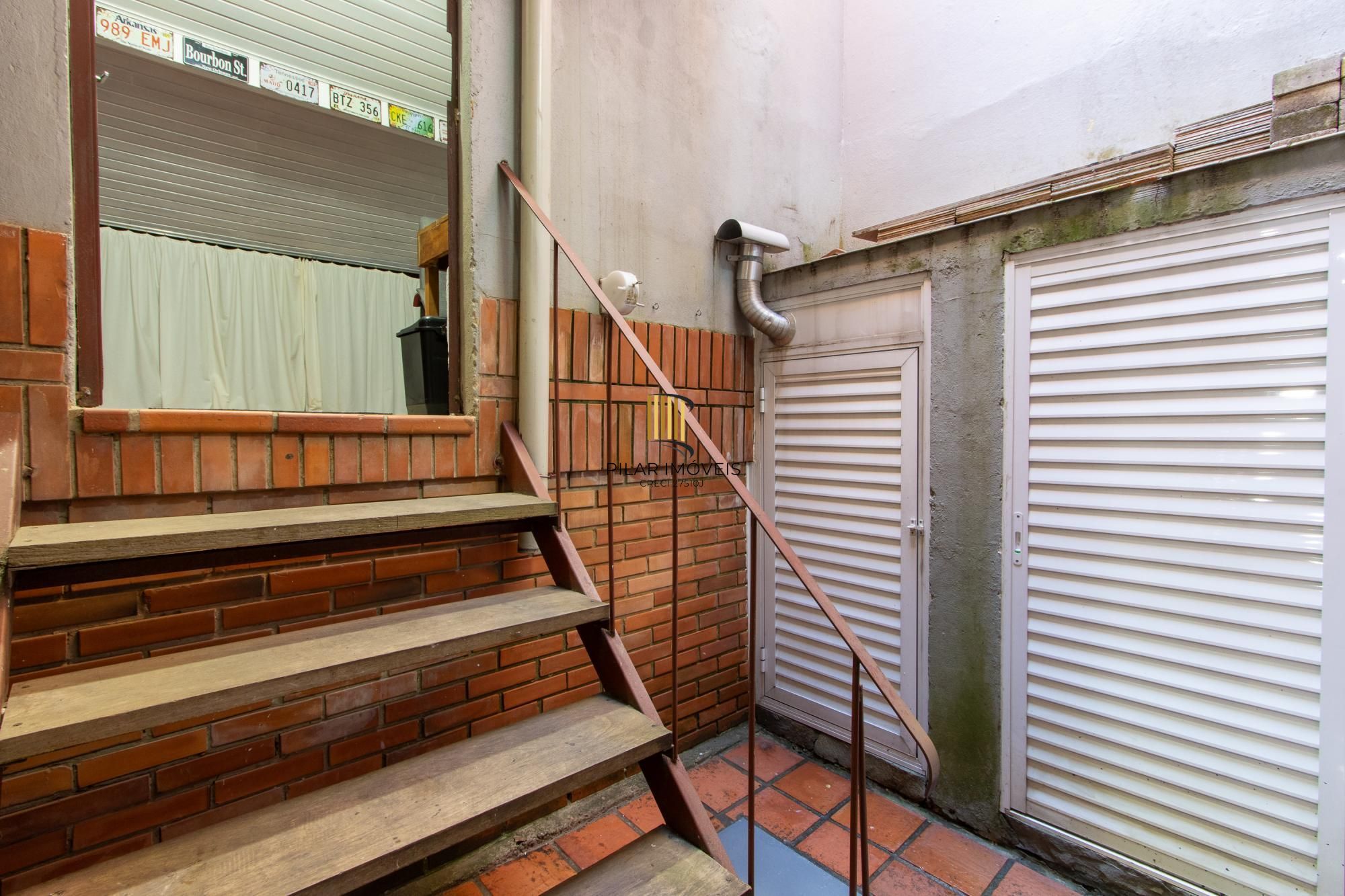 Casa 5 dormitórios no bairro Teresópolis