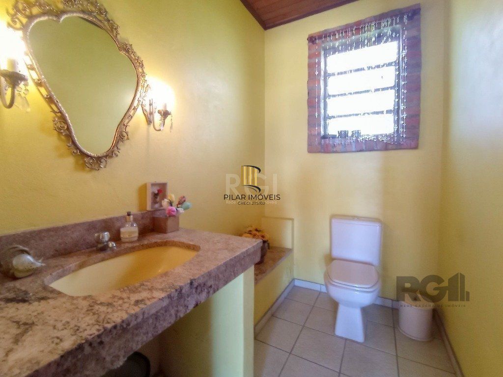 Casa para venda com 4 dormitórios no bairro Cristal