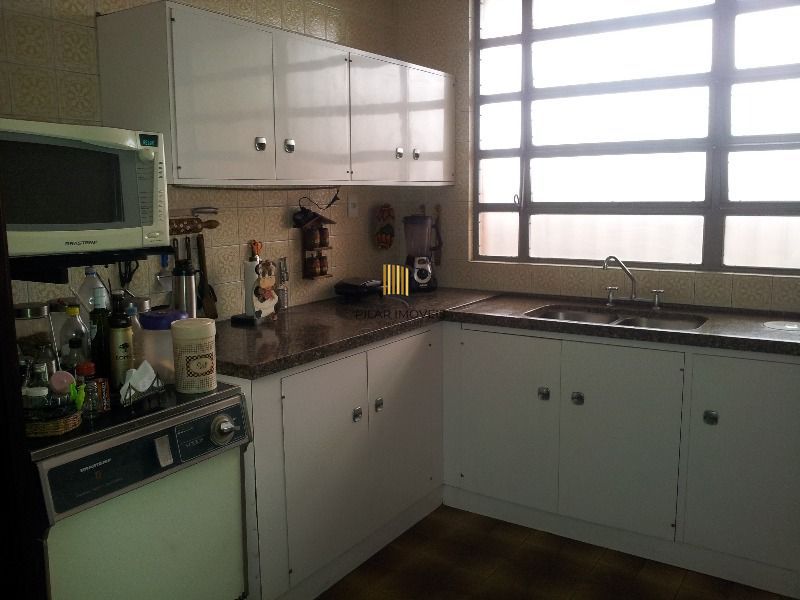 Casa para Venda - 400m², 3 dormitórios, sendo 1 suites, 2 vagas - Cristal