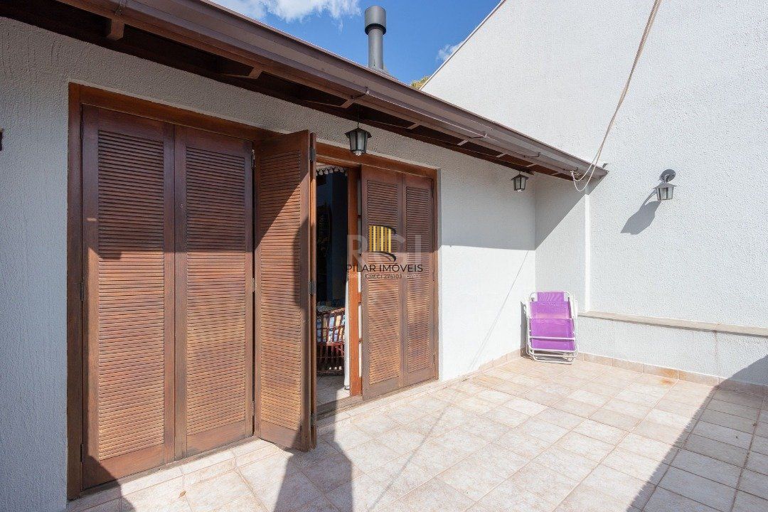 Casa Condominio para Venda - 175m², 3 dormitórios, sendo 1 suites, 4 vagas - Tristeza