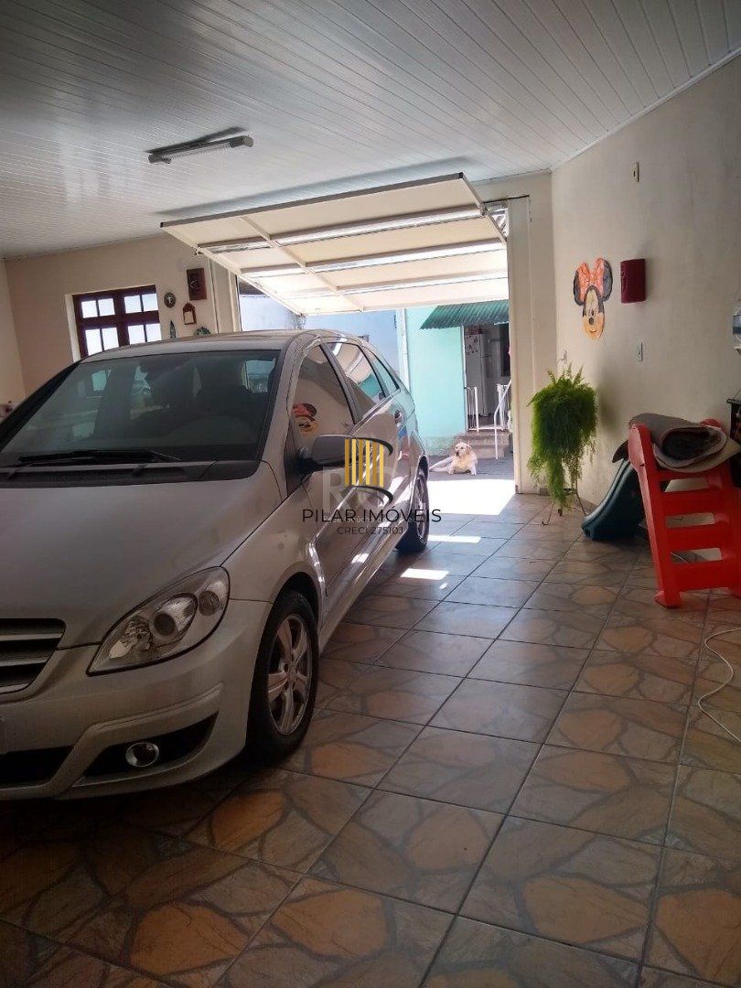 Casa para Venda - 165m², 2 dormitórios, 4 vagas - Menino Deus