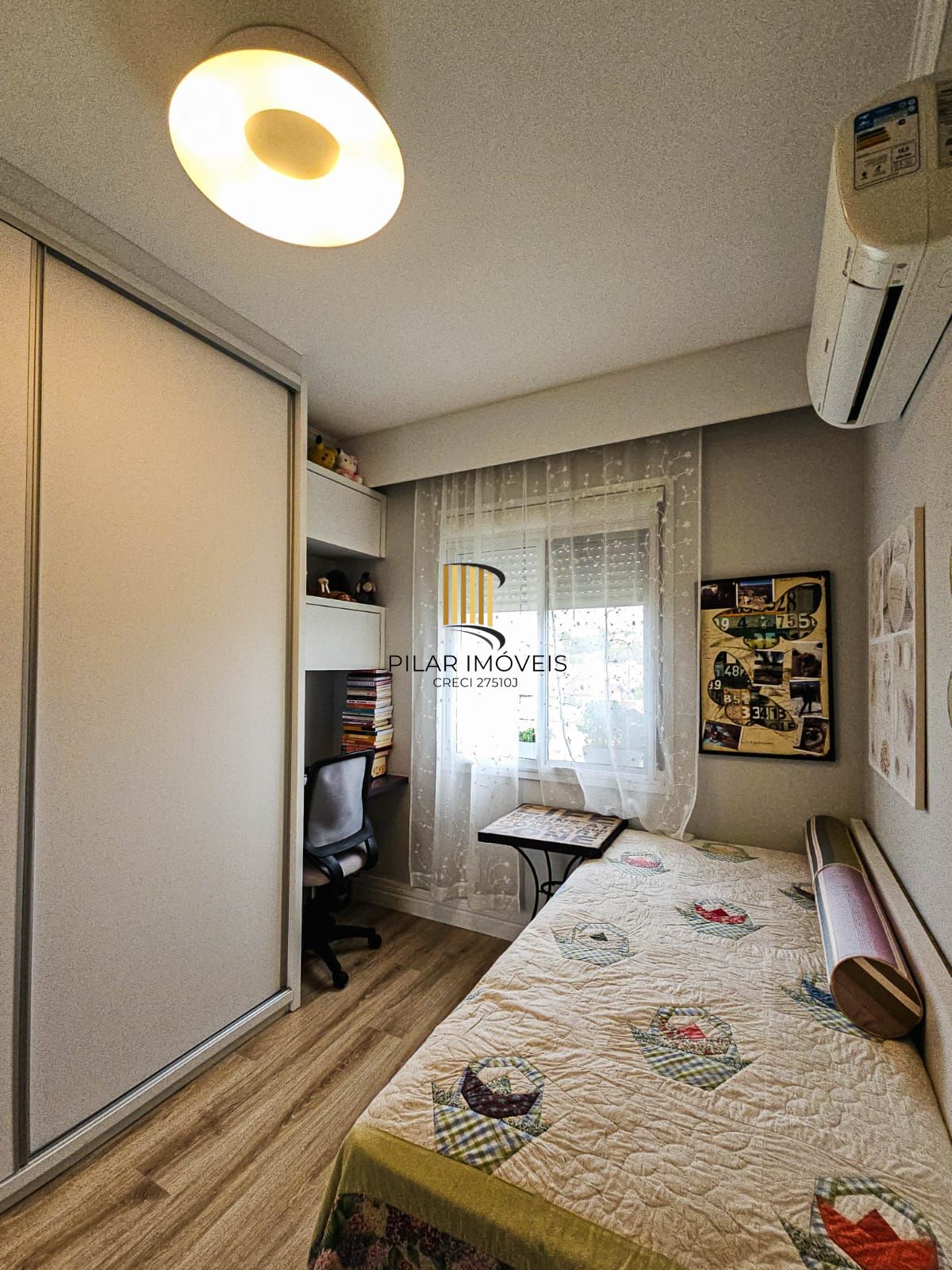 Excelente apartamento com dois sendo suite , duas vagas ,semi mobiliado